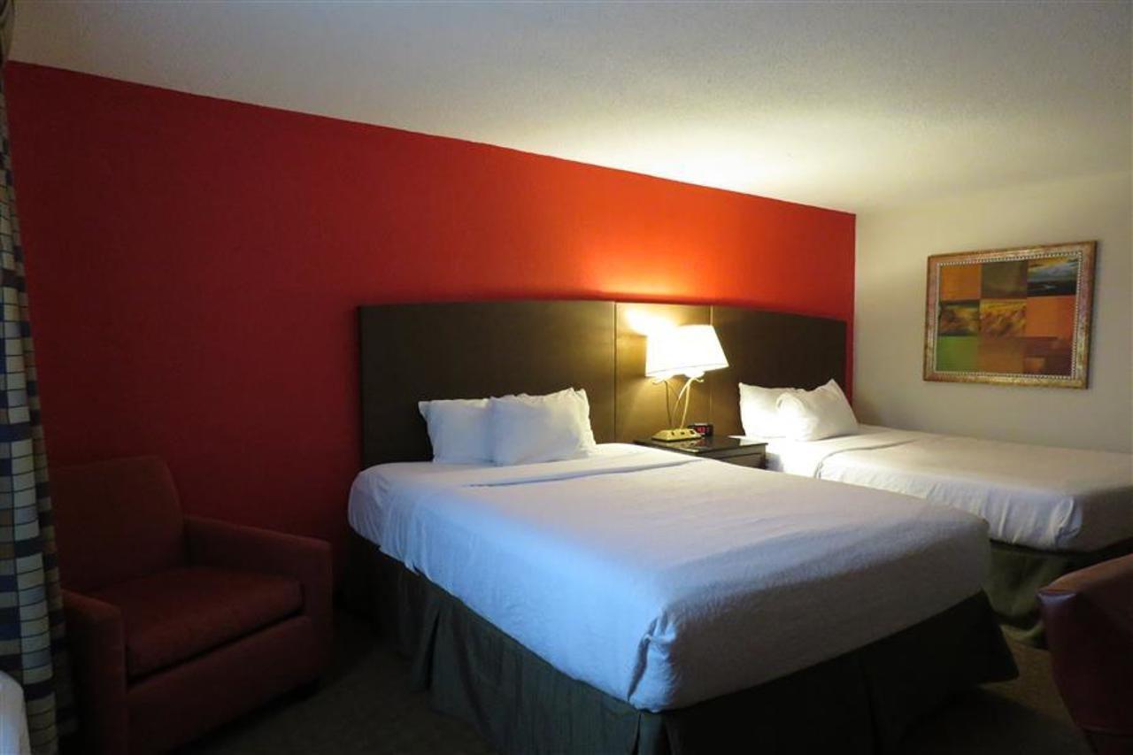 מלון Baymont By Wyndham Ferndale/Royal Oak מראה חיצוני תמונה