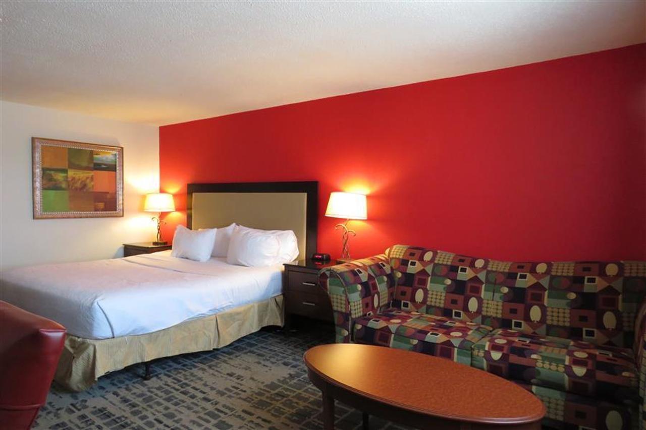מלון Baymont By Wyndham Ferndale/Royal Oak מראה חיצוני תמונה