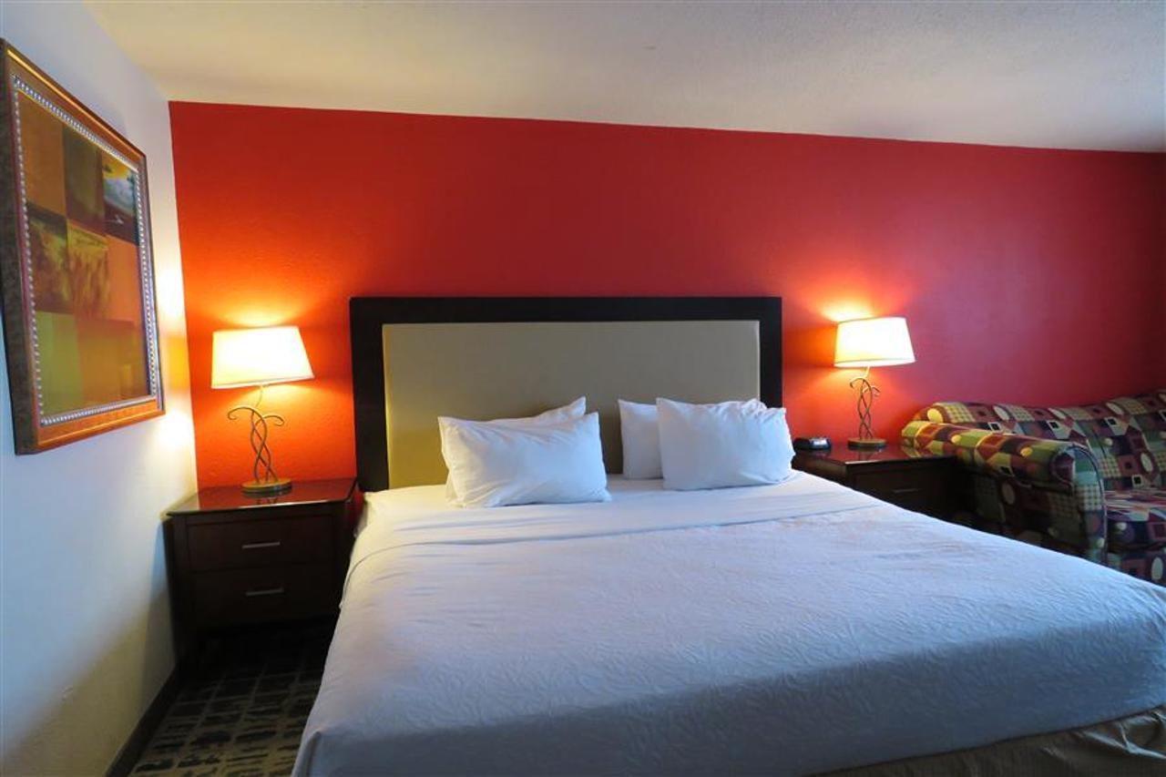 מלון Baymont By Wyndham Ferndale/Royal Oak מראה חיצוני תמונה